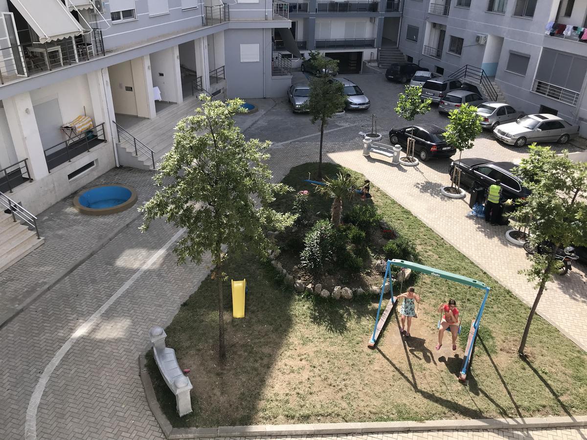 Viktoria'S Apartments Shengjin Exterior photo